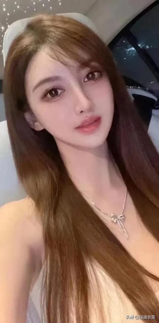 王梓薇生活照图片,展现清新自然的美